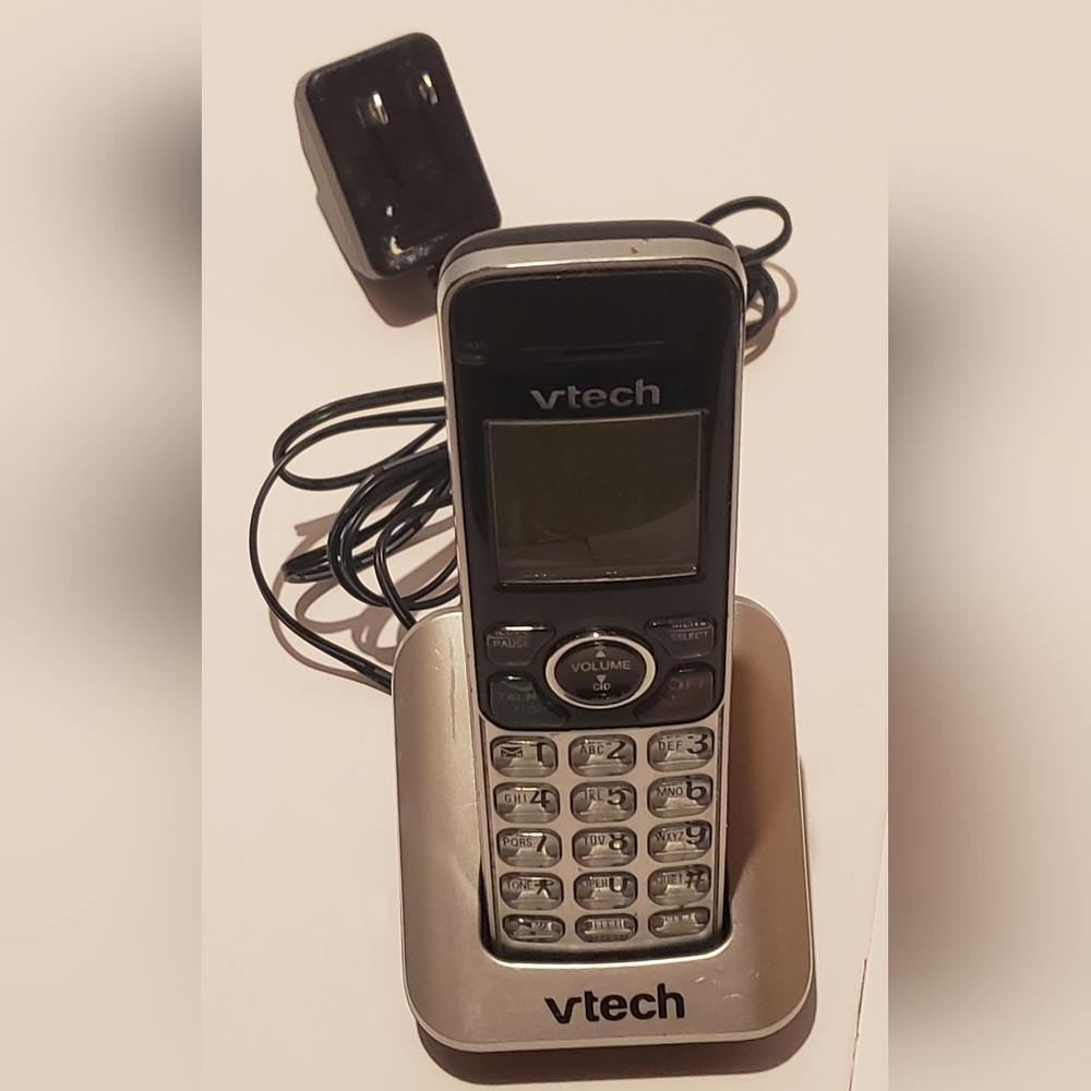 V Tech rechargeable cordless phone